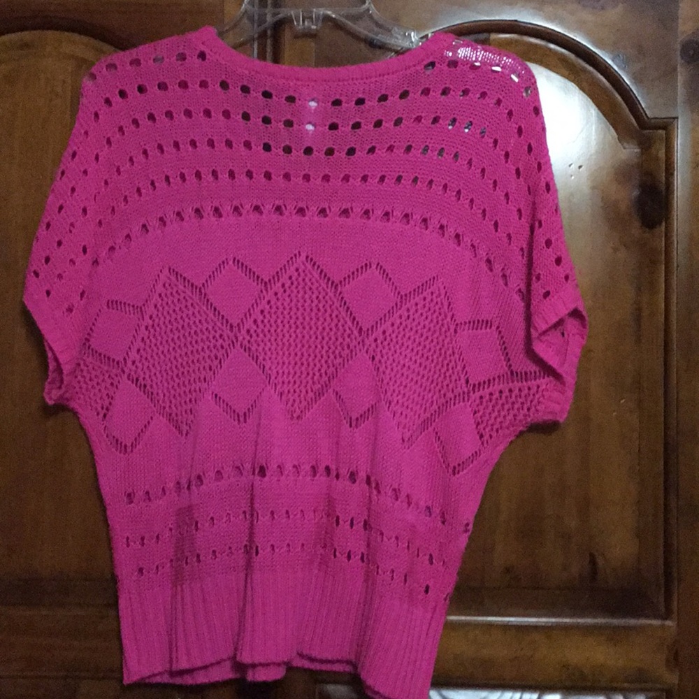 Pink top - Picture 3 of 5